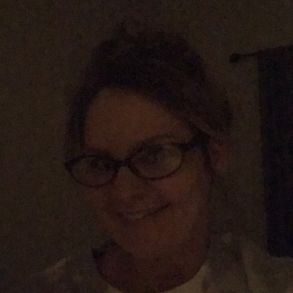 Meet your Posher, Heidi - Picture 1 of 1